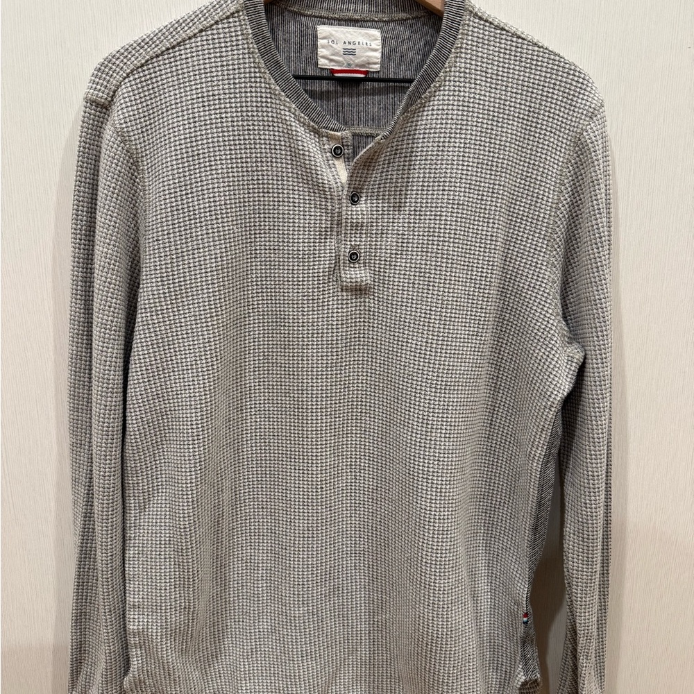 Sol Angeles - Gray Houndstooth Long Sleeve Henley (men’s medium)